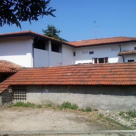 La Casa Bianca Apartamento Roe Exterior foto