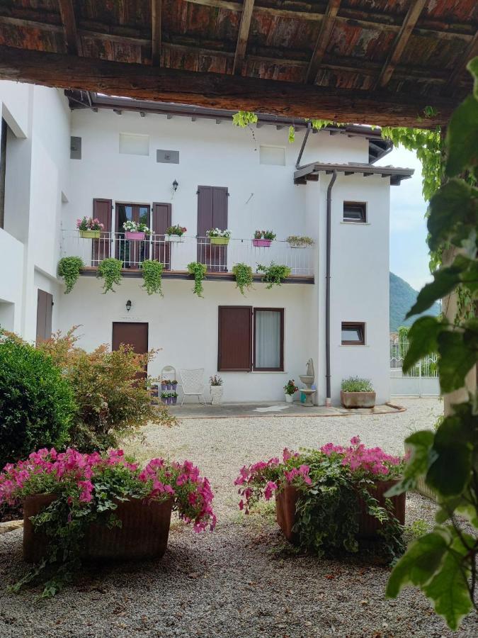 La Casa Bianca Apartamento Roe Exterior foto