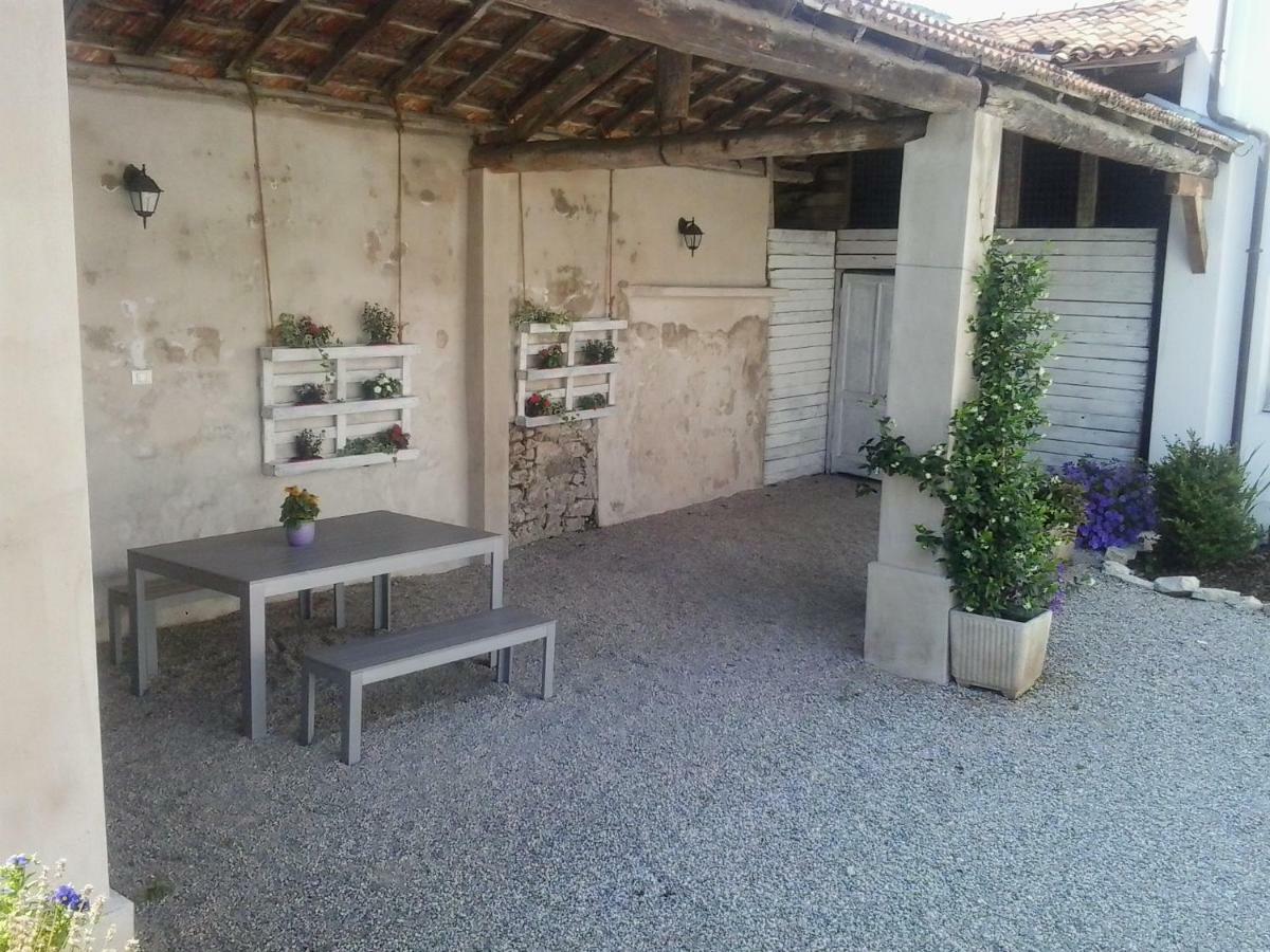 La Casa Bianca Apartamento Roe Exterior foto